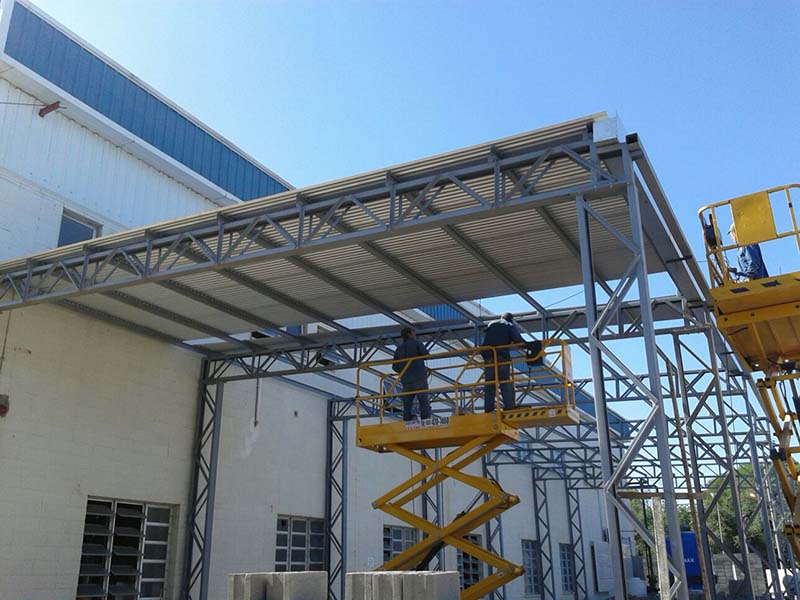 CONSTRUCCIONES METÁLICAS